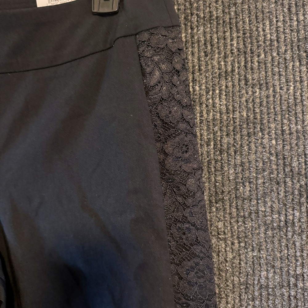 JM Collection Crop Pants Women S Black Lace Side Panel - Picture 3 of 9